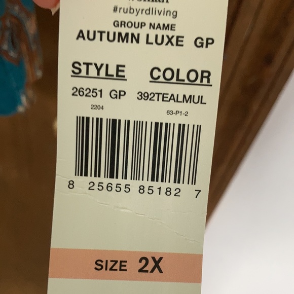 Ruby Rd. Paisley print pullover top with stretch size 2X - Picture 8 of 17